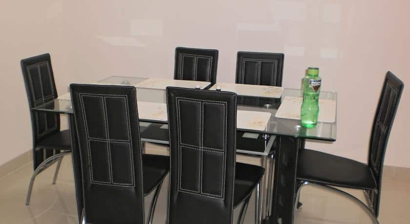 Honey Hospitality Service Apartments Bule Ridge, Pune 4